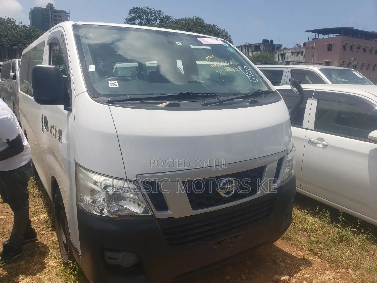 Nissan Caravan (Urvan) 2016 White