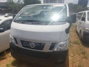Nissan Caravan (Urvan) 2016 White