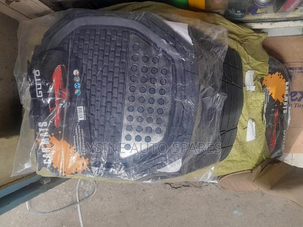 Universal 5 Piece Car Floor Mat,Non Slip. - thumbnail 2