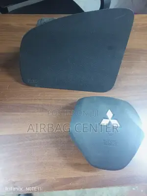Mitsubishi Mirage Dashboard and Steering Airbags