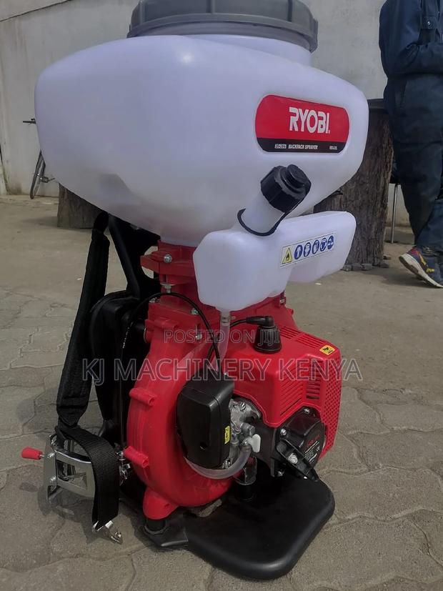 Power Knapsack Sprayer-2 Stroke Engine-20litres Capacity - thumbnail 3