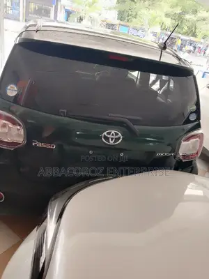 Toyota Passo 2016 Green