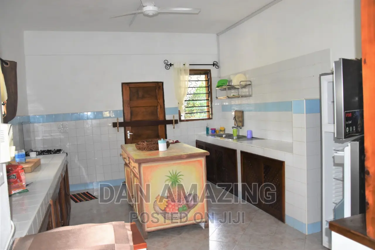 6bdrm Villa in Watamu for sale