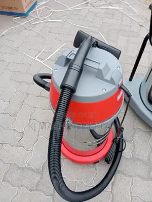 100 Litres Windsor Technology Vacuum Cleaner