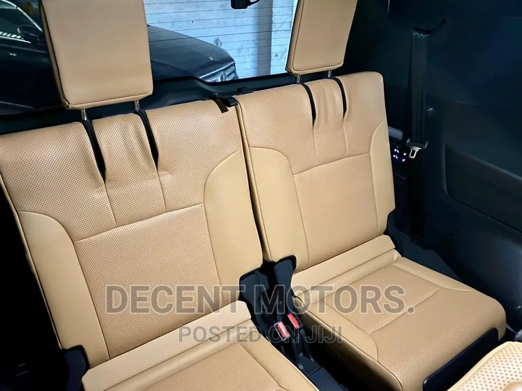 Lexus LX 2022 White