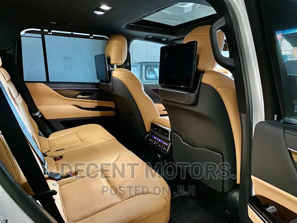 Lexus LX 2022 White