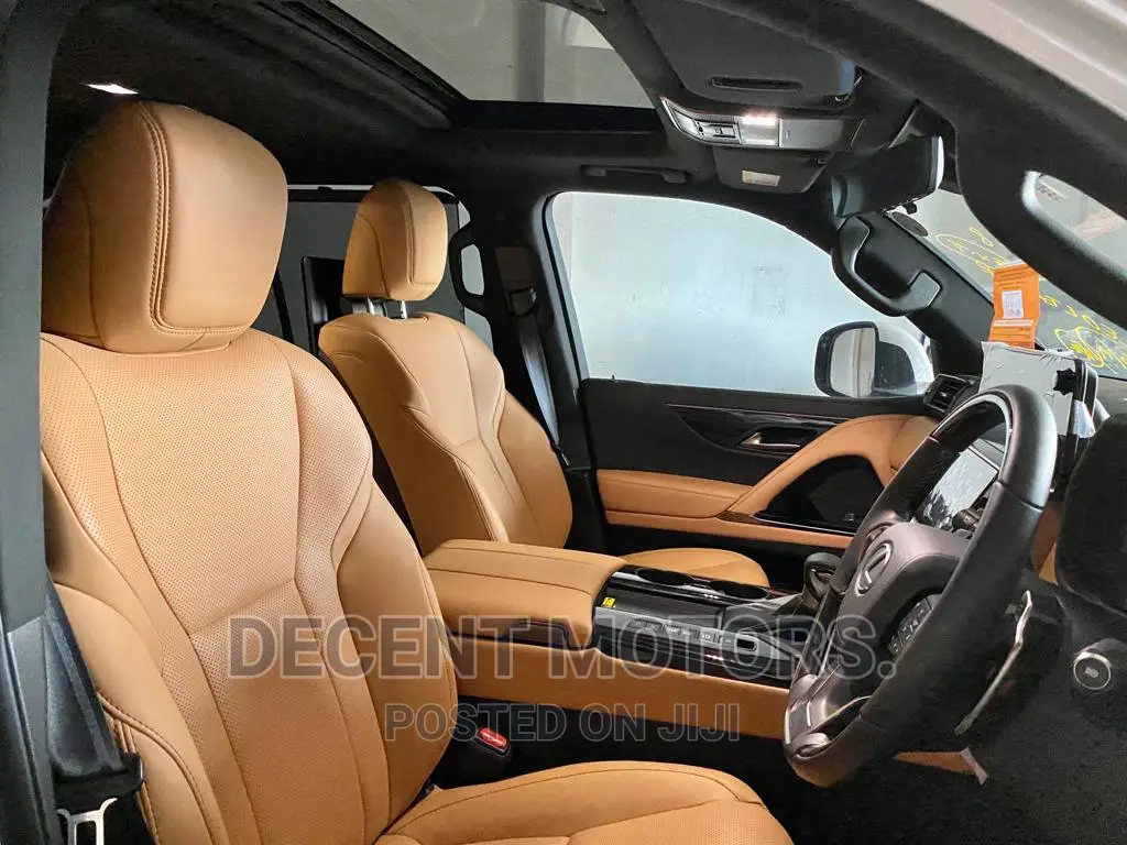 Lexus LX 2022 White