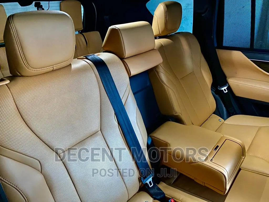 Lexus LX 2022 White