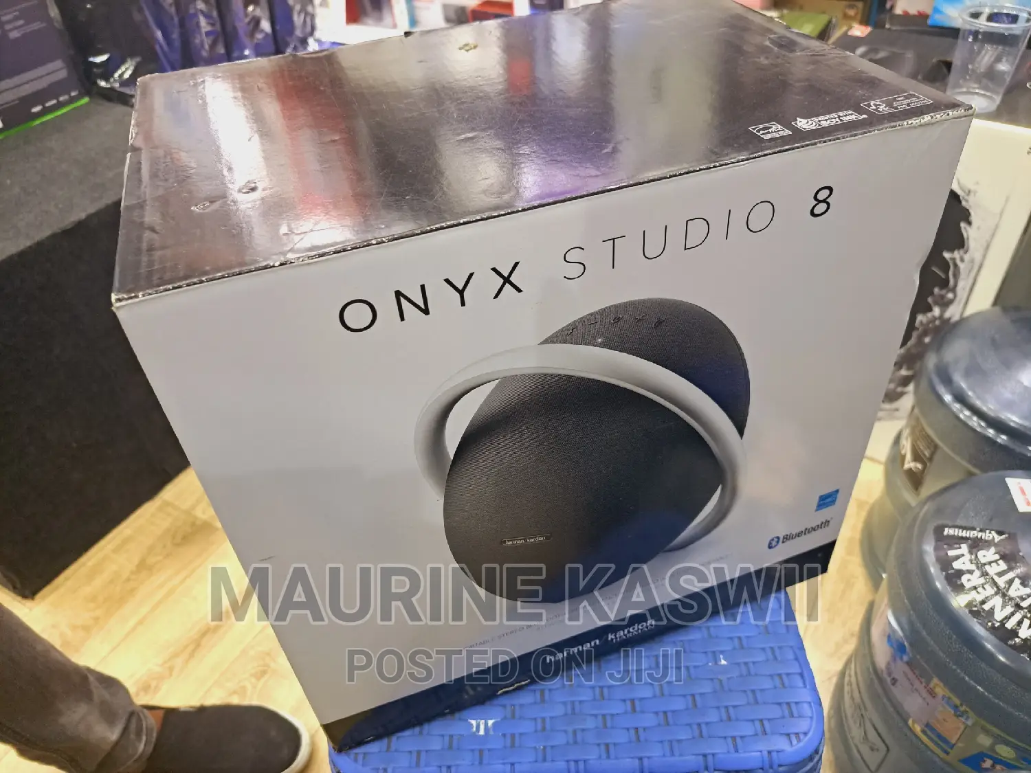 Harman Kardon Onyx Studio 8 | Studio