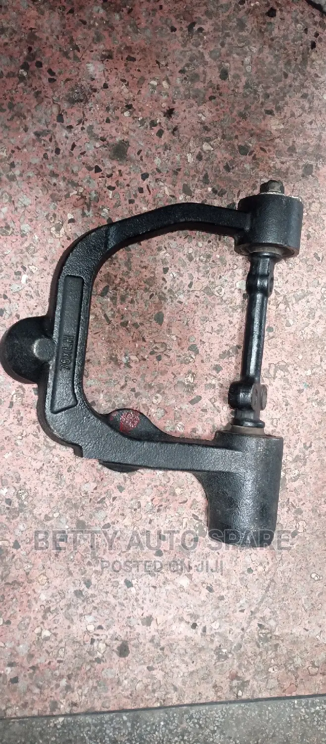 Toyota Hiace Front Upper Control Arm
