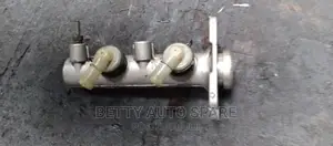Toyota Hiace 9 L Master Cylinder