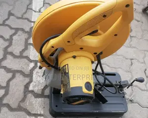 Dewalt-Saw Machine