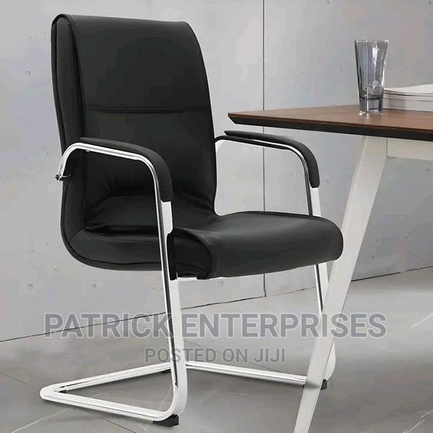 Executive Office Leather Visitors Chairs - thumbnail 3