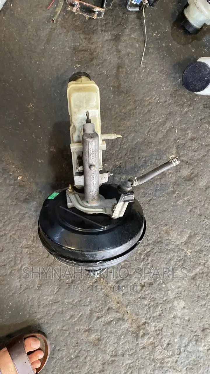 Brake Master Cylinder and Booster Toyota Corolla Fielder