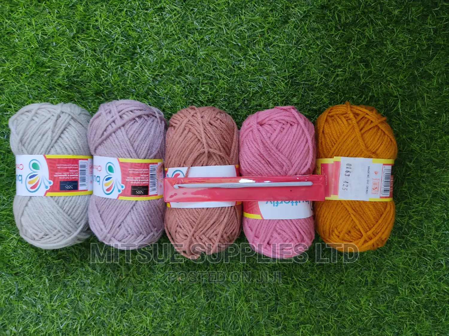 Butterfly Chunky Mixed Colour Yarn With Crotchet