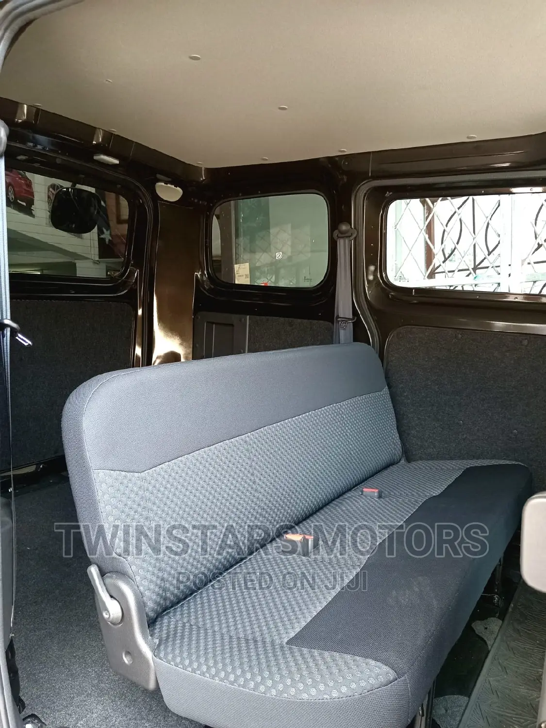 Nissan NV200 SV 2017 Brown