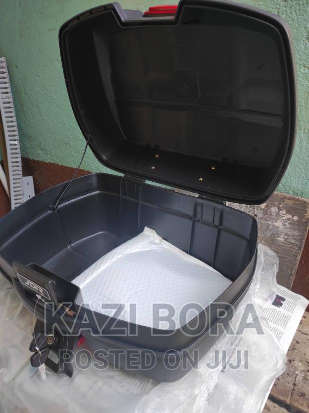 35ltr Motorcycle Trunk Box - thumbnail 3