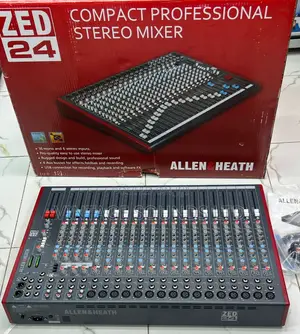 24channel Zed-24 Stereo Live Mixer