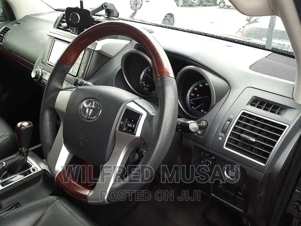 Toyota Land Cruiser Prado 2.7 2017 Black