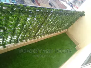 Artificial Grass Carpet/Artificial Privacy Leaf Available