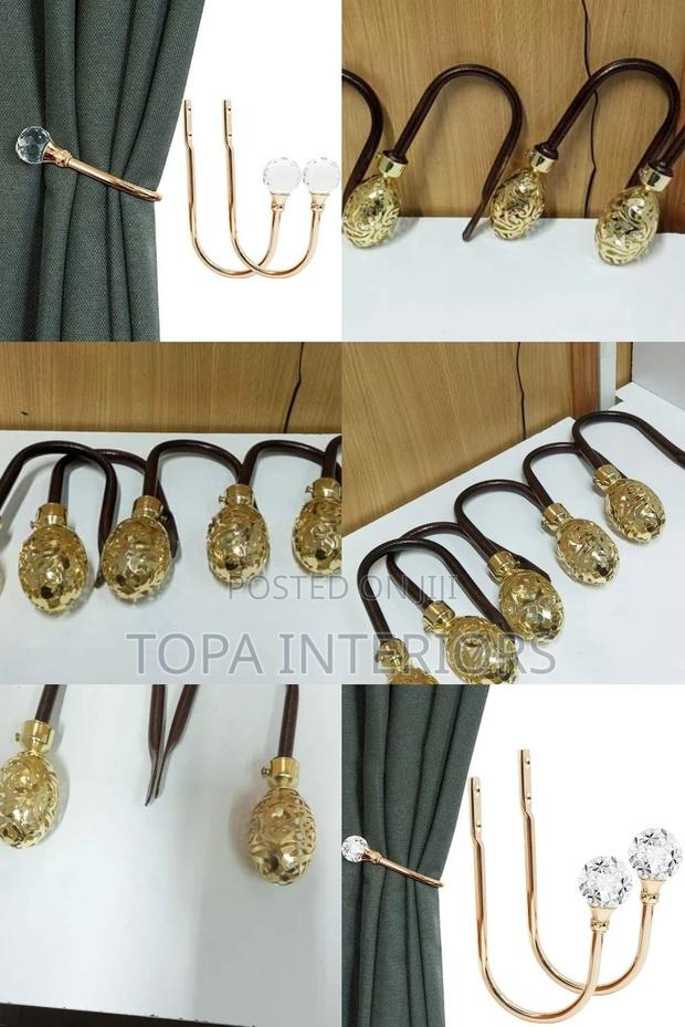 Decorative Wall Curtain Holders for Curtain Organisation