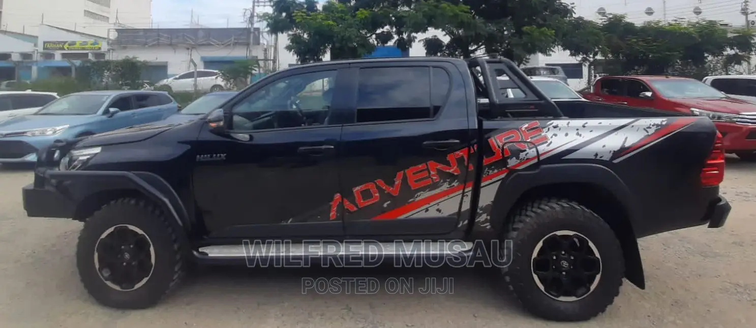 Toyota Hilux 2018 Black