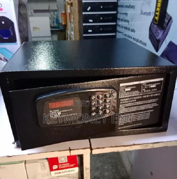 Intelligent Hotel Safe Box With Manual Back UP Key - main view