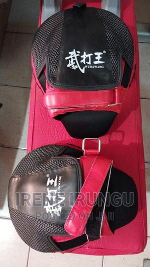 Boxing Pads, Adjustable Wrap at the Back - thumbnail 2