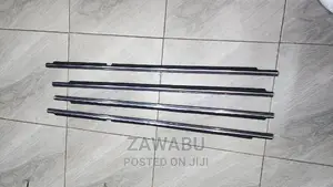 LC Fj100 Chrome Weather Strips