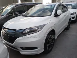 Honda Vezel 2017 White