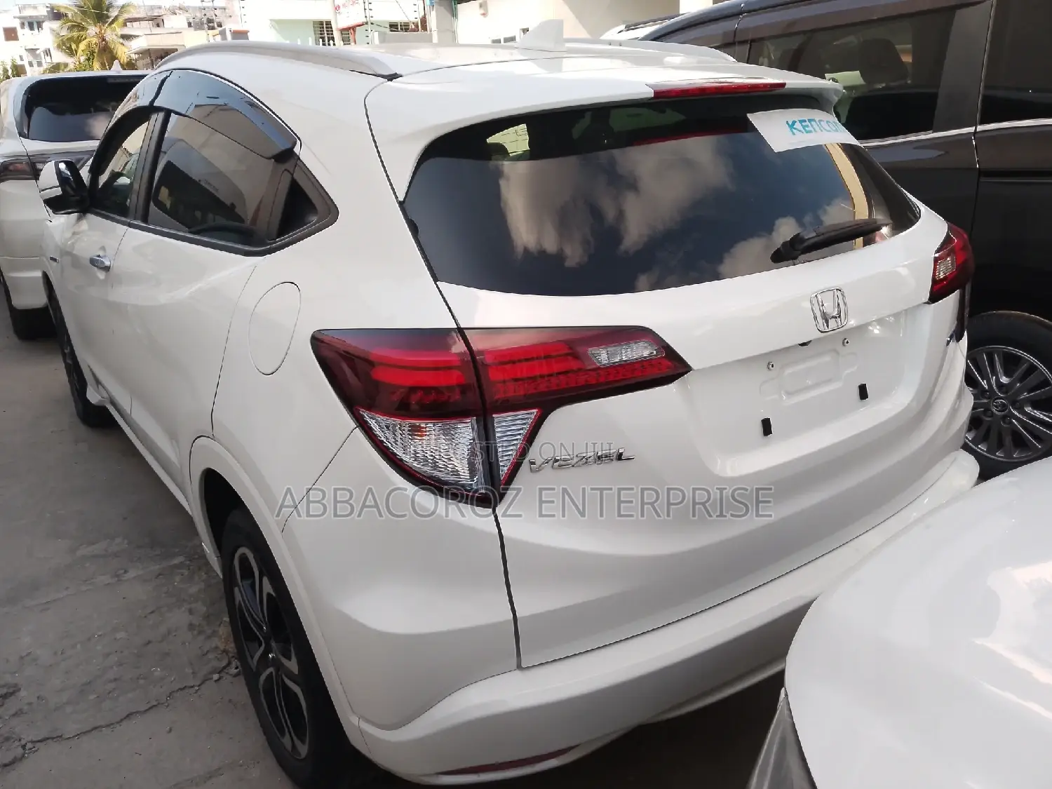 Honda Vezel 2017 White