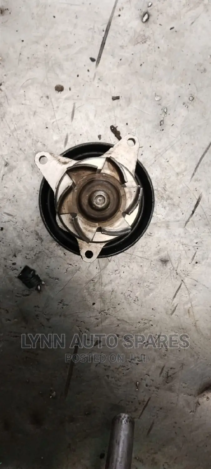 Nissan Vanette L8 Waterpump