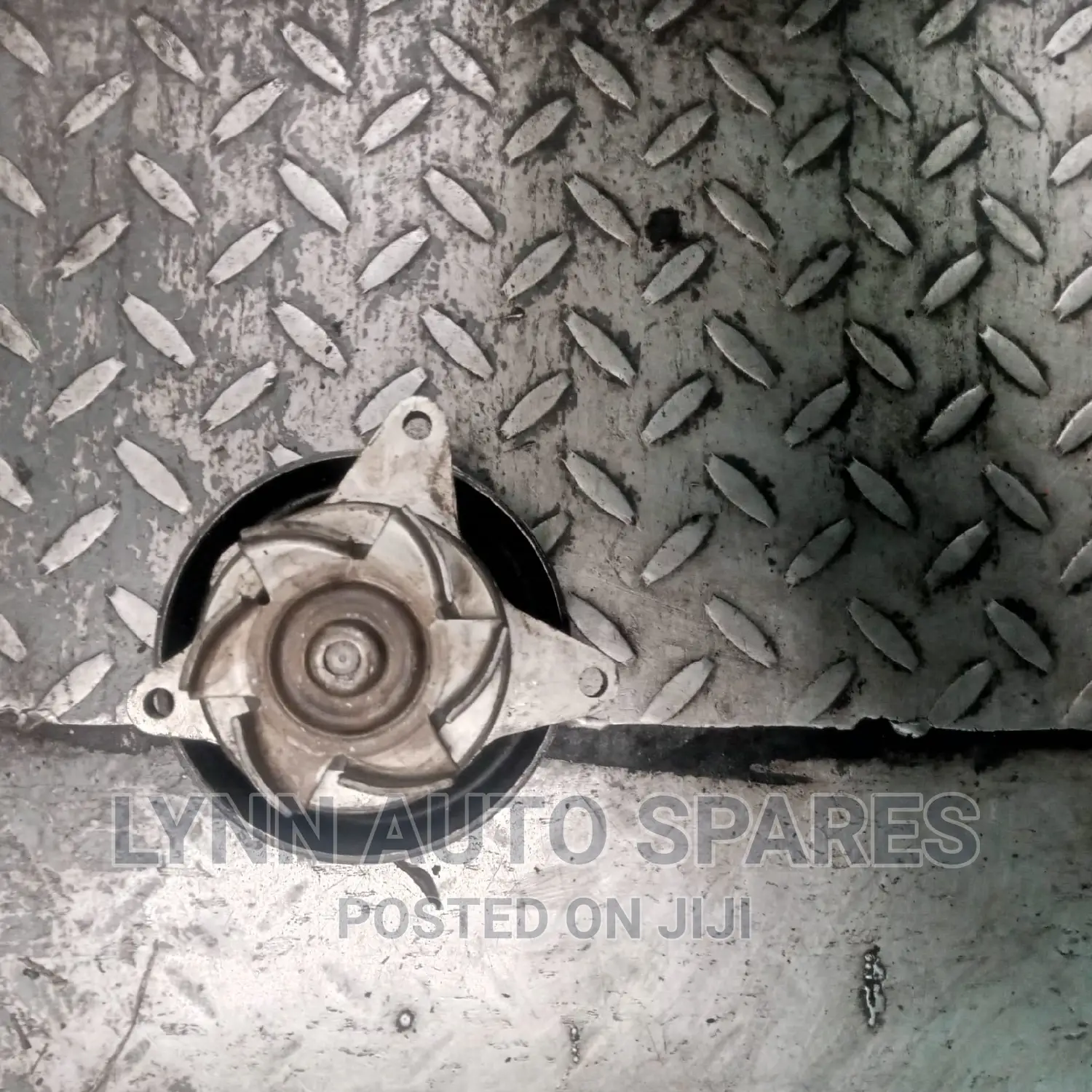 Nissan Vanette L8 Waterpump