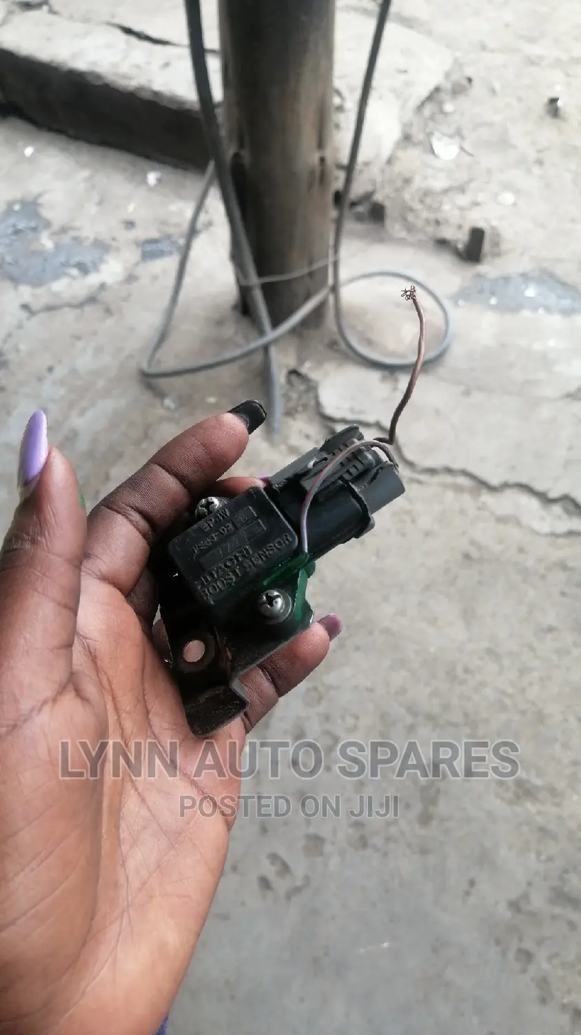 Nissan Vanette Vaccume Sensor