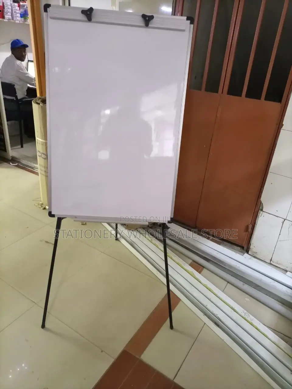 Flipchart Stand – Flipchart Board For Ngos 0.9m X 0.6