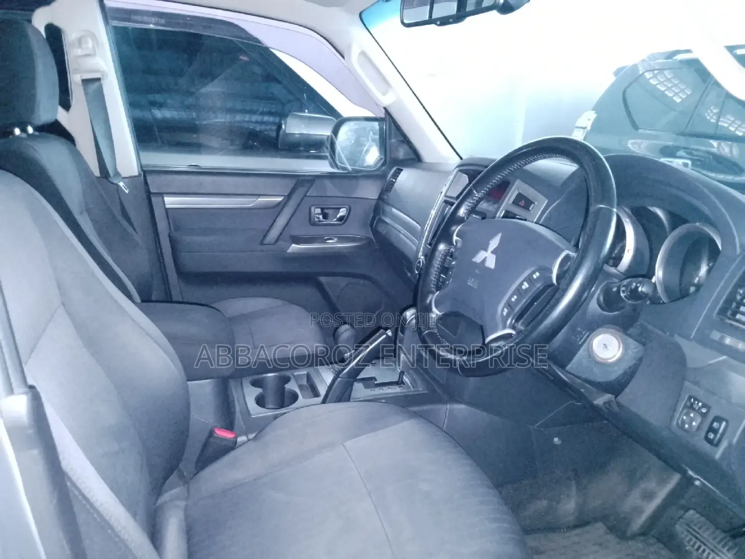 Mitsubishi Pajero 2015 Gray