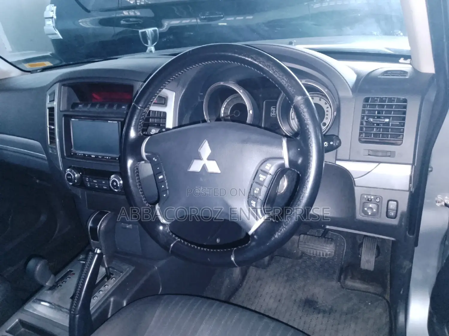Mitsubishi Pajero 2015 Gray
