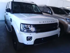 Land Rover Discovery 2015 White