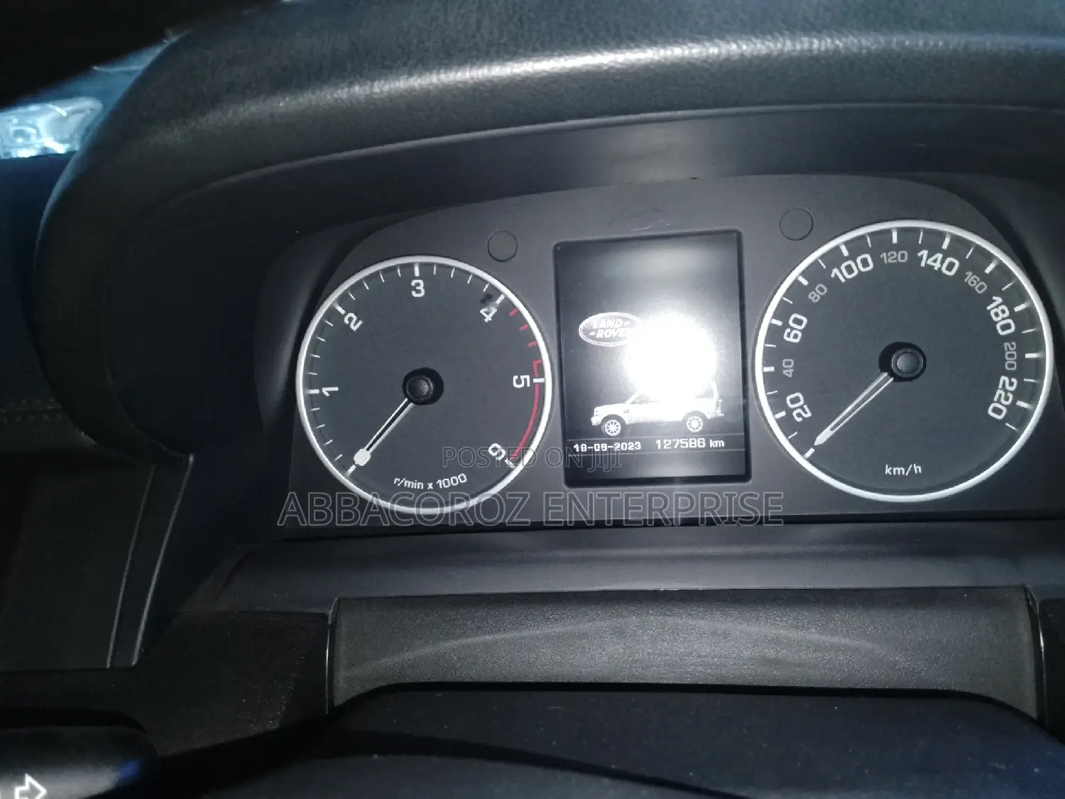 Land Rover Discovery 2015 White