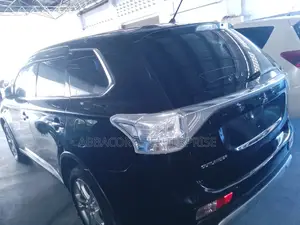 Mitsubishi Outlander 2015 Black