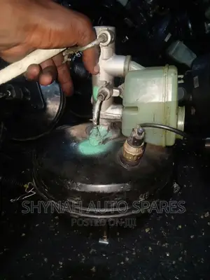 Brake Master Cylinder and Booster Toyota Hilux Millenium