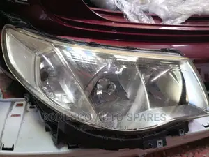 2008-2012 Subaru Forest Xenon Headlight Assembly (SH-5)