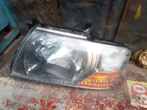 Head Light Mitsubishi Pajero V78