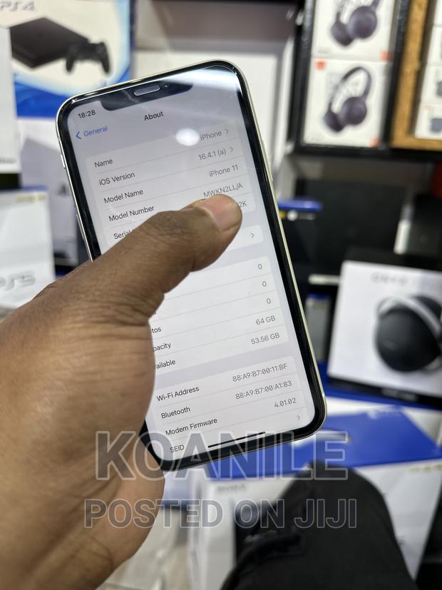 Apple iPhone 11 64 GB White - thumbnail 2