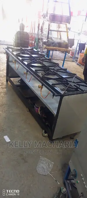 Four Burner Closed Gas Grill Jikos