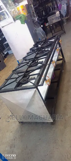 Four Burner Closed Gas Grill Jikos