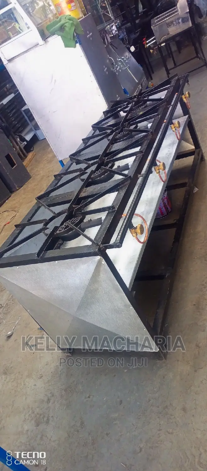Four Burner Closed Gas Grill Jikos