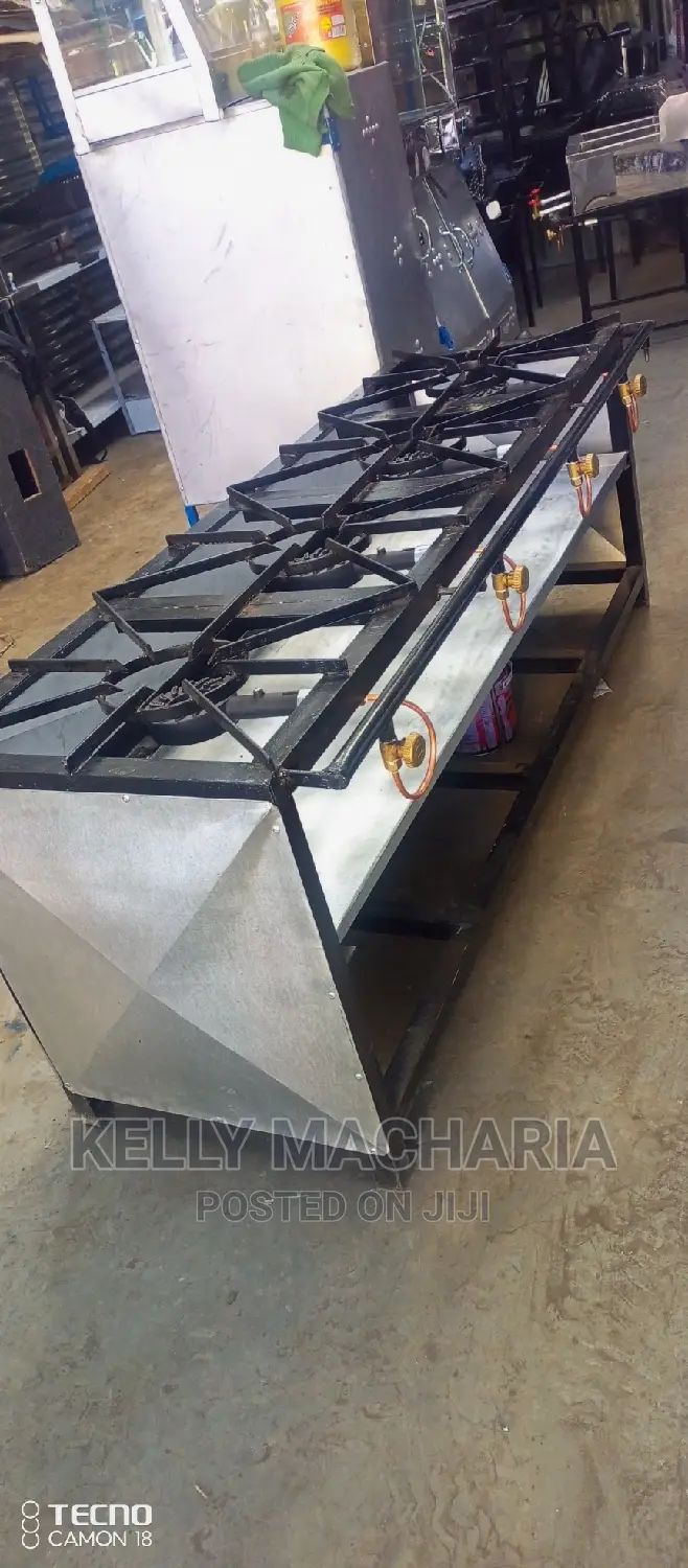 Four Burner Closed Gas Grill Jikos