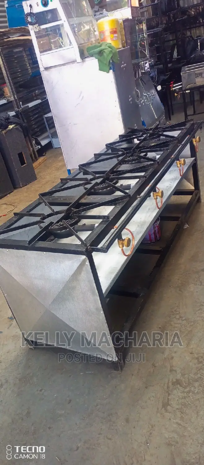 Four Burner Closed Gas Grill Jikos