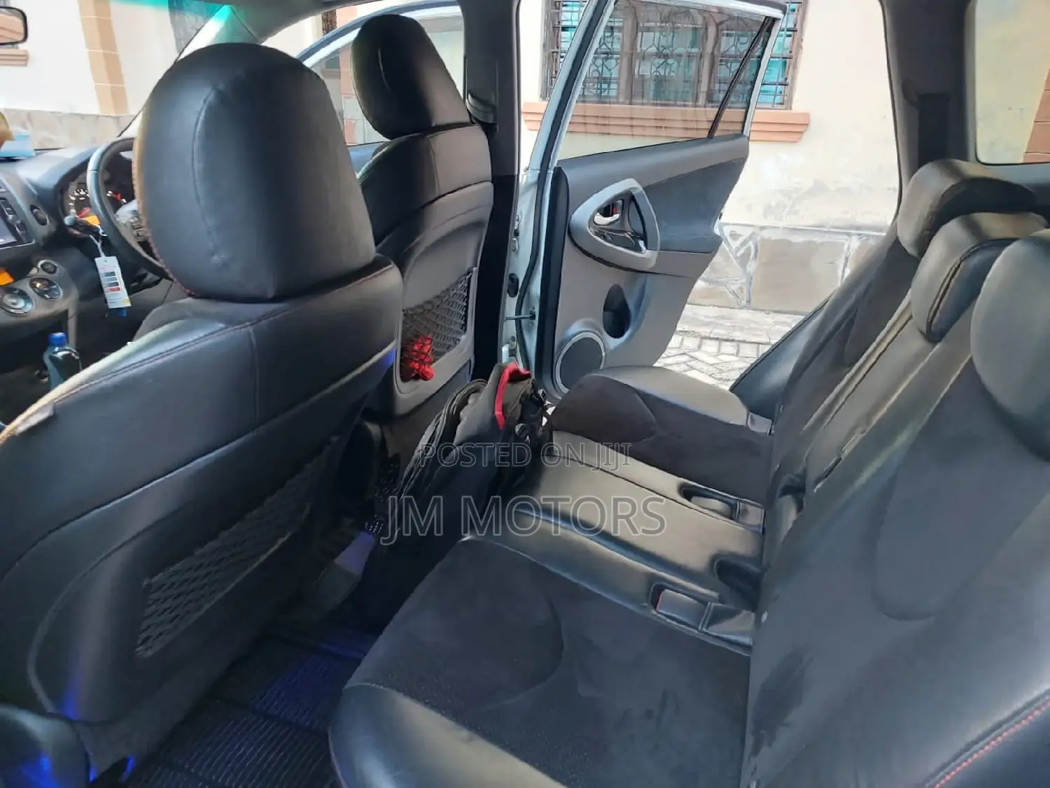Toyota Vanguard 2013 White